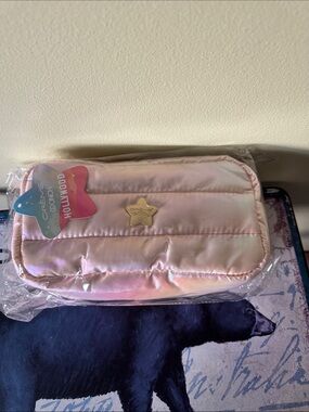 Crème Iridescent Pink Quilted Cosmetic Pouch